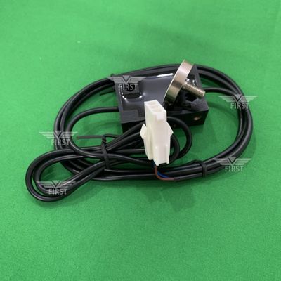 PM52 SM52 ডেলিভারি সেন্সর প্রতিস্থাপন ইস্পাত/প্লাস্টিক উপাদান OMRON-E2Ex5ME1 এর জন্য G2.122.1311 প্রক্সিমিটি সেন্সর